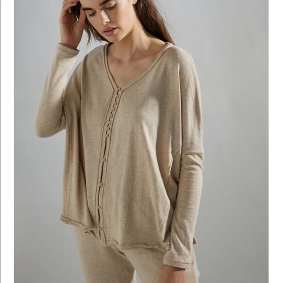 NWT UO Out From Under Drop Shoulder Cardigan - Picture 1 of 4